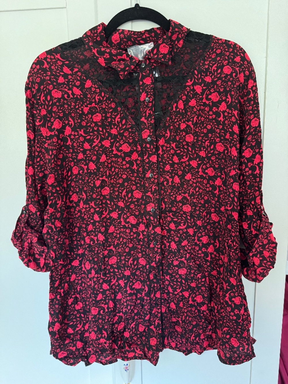NWT Express XL Red Black Floral Lace Button Down Blouse